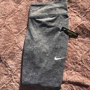Nike Power Victory Tight Fit Leggings